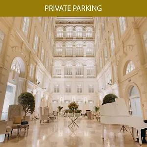 5* Отель Grand Palace